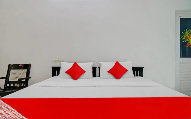 Oyo Flagship 808201 Hornbill Residency