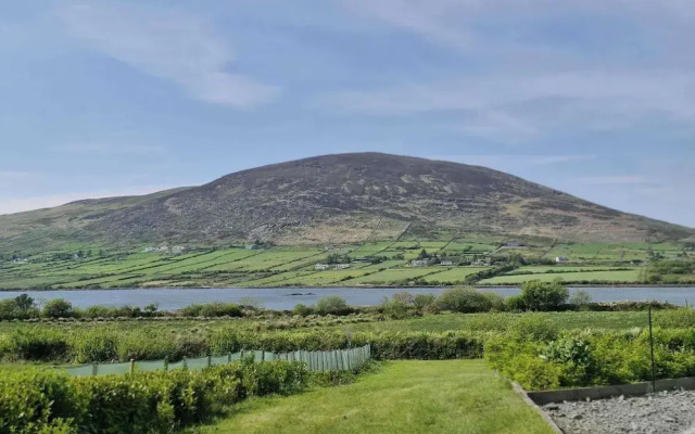 Villa Daffodil - Sleeps 2 & Stunning Seaside Views