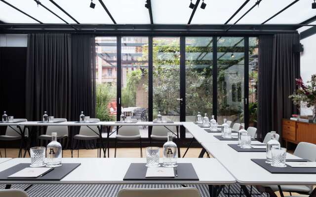 Alexandra Barcelona Hotel, Curio Collection by Hilton