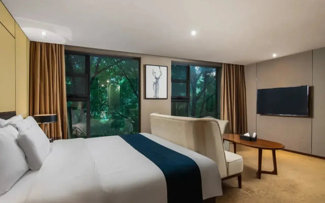 BBHOL Elegant Hotel