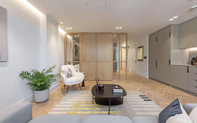 Covent Garden Piazza By Stayo