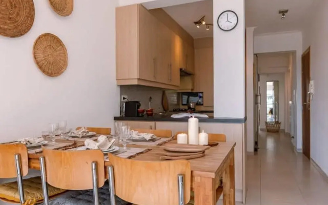 Lovely Sunny Flat Just Near the Beach and the sea