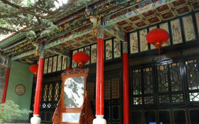 Yunnan Zhenzhuang Guest House