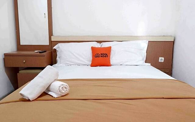 KoolKost near Sindu Kusuma Edupark 2 - Minimum Stay 30 Nights