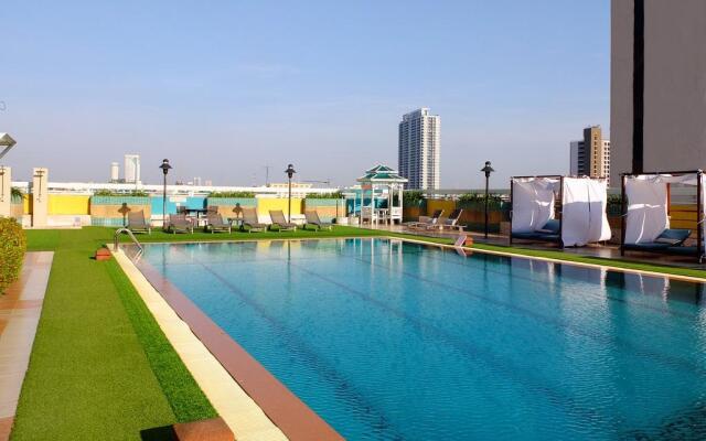 Evergreen Place Siam by UHG