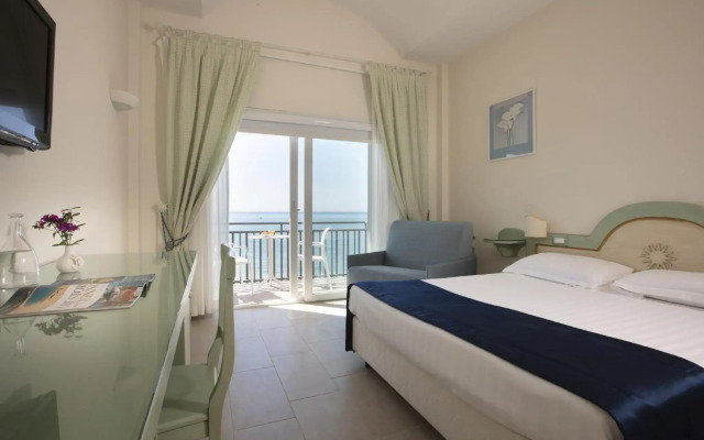 Summit Hotel
