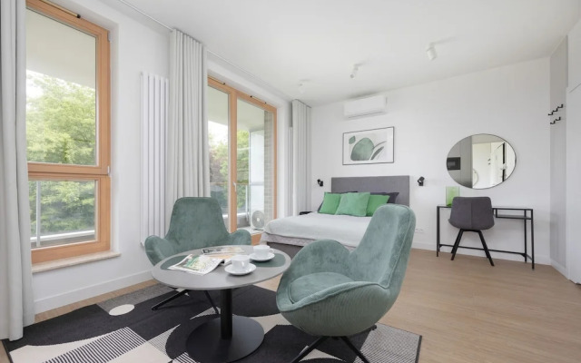 Modern Studio Warsaw by Renters Prestige