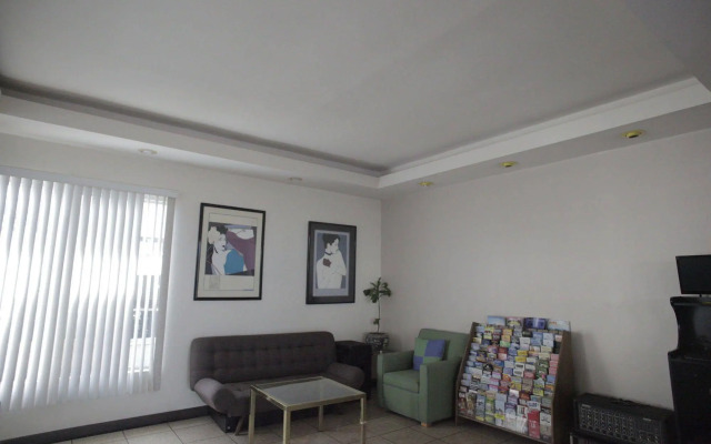 LA Royal Viking Apartments