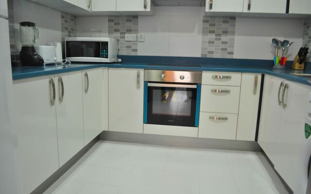 Golden Treasure Tower Family Apartment