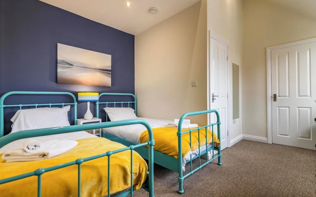 DE LUXE SHORT STAYS-Dovecote House