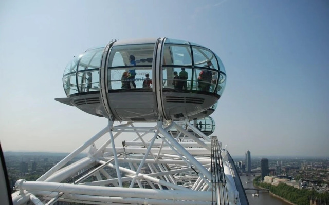 On a West London Avenue