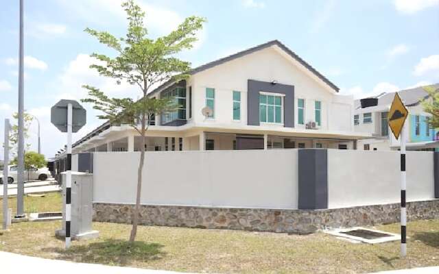 Dr. Shaz Summer House