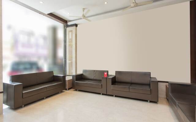 OYO 12475 Hotel Maheshwari
