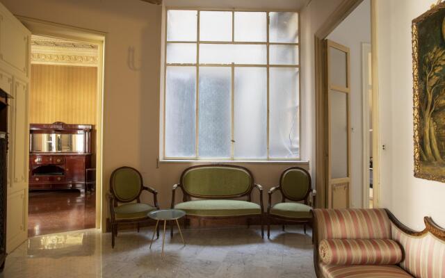 Liberty Apartment Near Santa Cecilia Theatre