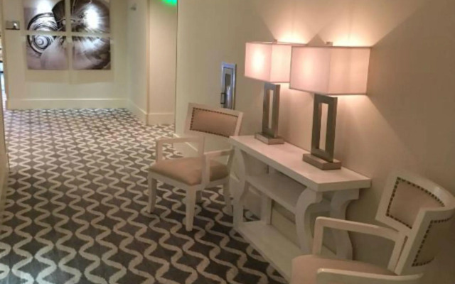 Grand Beach Hotel Surfside West