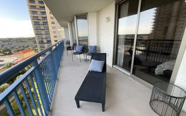 504 Brighton 2 Bedroom Condo