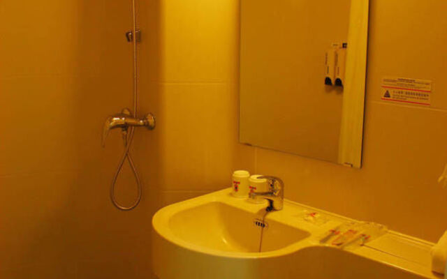 Super 8 Hotel