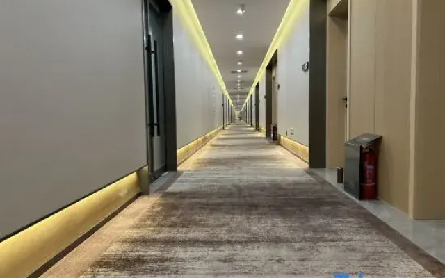 Pingliang Sports Park Hotel