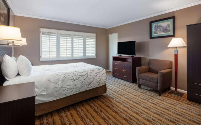 Travelodge by Wyndham Seattle By The Space Needle
