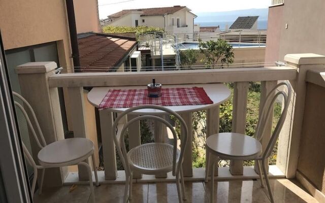 Beach Apartments with Pool