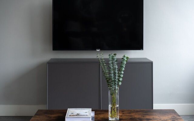 The Luckman Apartments by Barsala