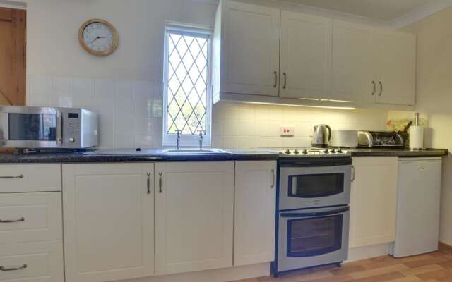Quaint Holiday Home in Cranbrook With Serene View