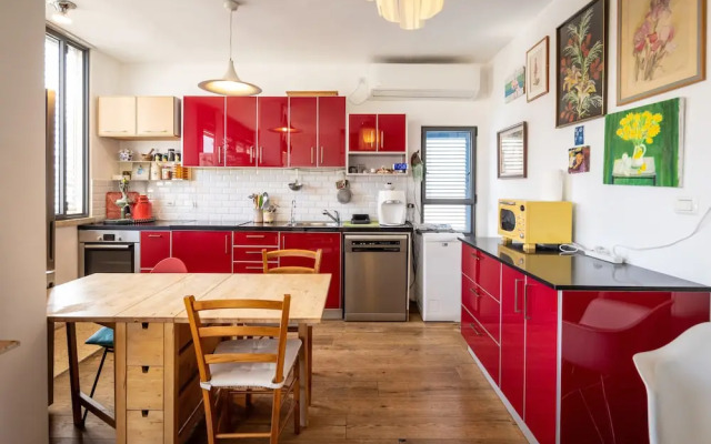 Allenby Artsy Stay by Sea N' Rent