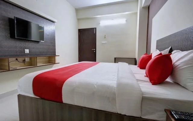 Sri Manis Residency by OYO Rooms