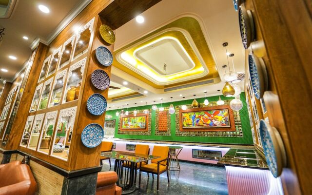 Mayfair Oasis Resort & Convention