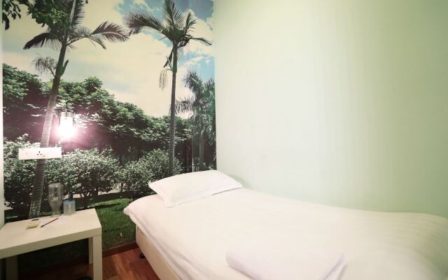 Rain Forest Hotel