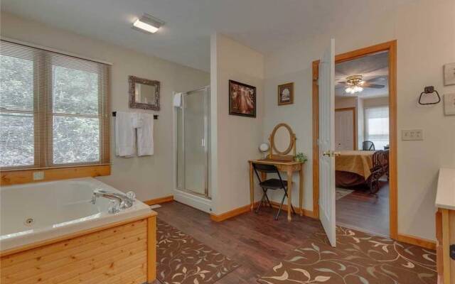 Secluded Sunset - One Bedroom Cabin