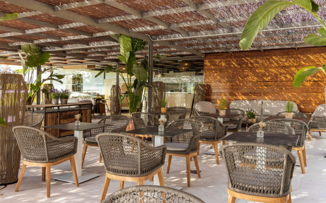 Torre Melina, a Gran Meliá Hotel