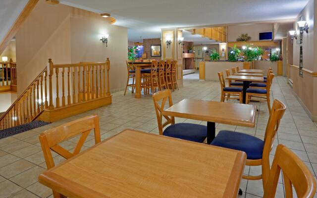 Holiday Inn Express Toronto East - Scarborough by IHG