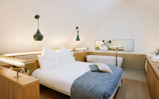 B2 Boutique Hotel + Spa