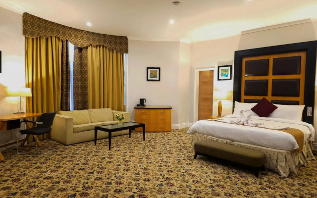 Crown Hotel Stone