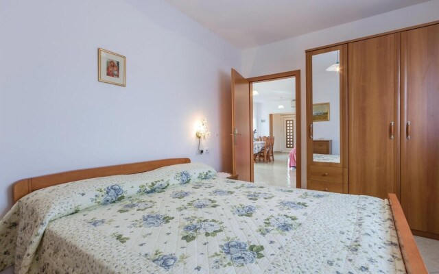 Beautiful Apartment in Vodnjan With 2 Bedrooms