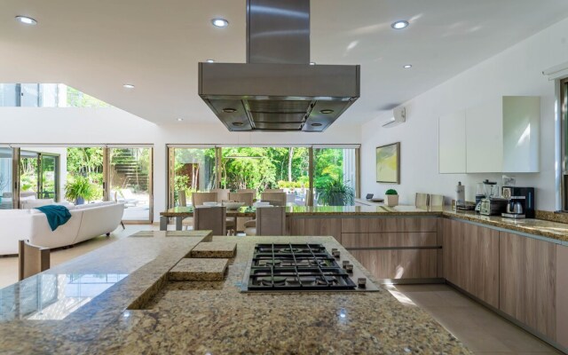 Casa Ave, Luxury & Resort Living