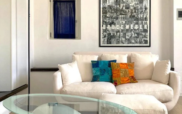 cozy and Bright Flat in Isola- Pergola 4