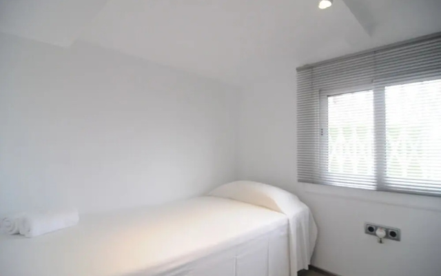 HomeHolidaysRentals Bages - Costa Bcn