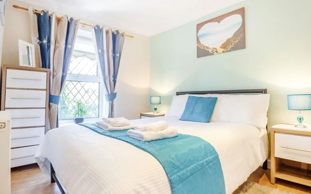 7 Dolydd Terrace