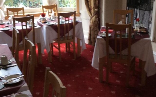 Mayfield Lodge