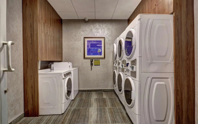 Home2 Suites by Hilton Toronto Brampton