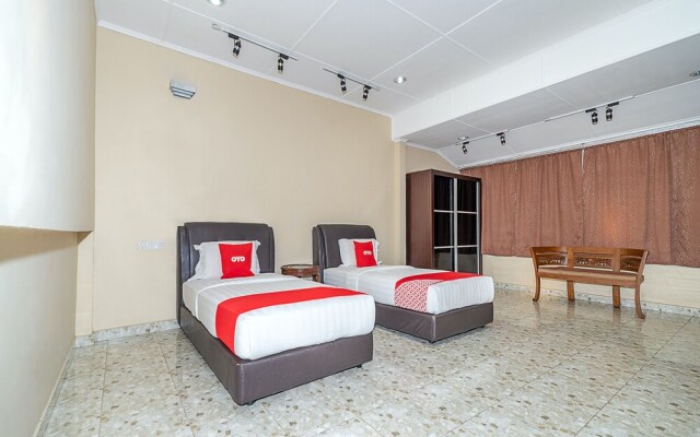 OYO 89932 DD Homestay