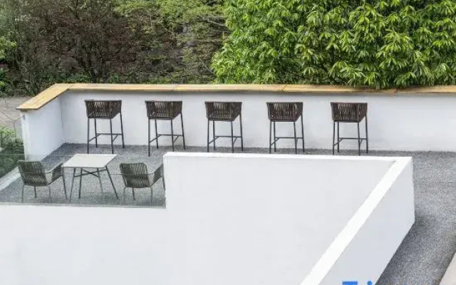 SeeMountain Hostel