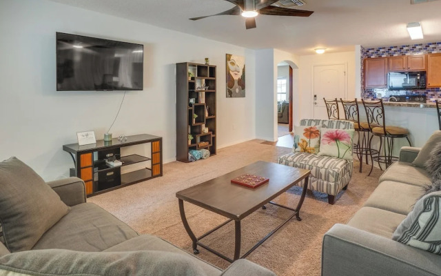 Tavares Retreat w/ Covered Patio & Private Yard