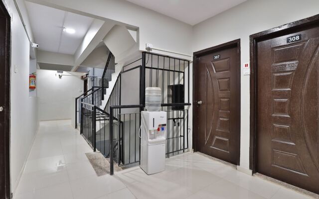 Crystal Service Apartments By OYO Rooms