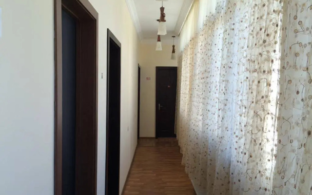 Gis Guest House
