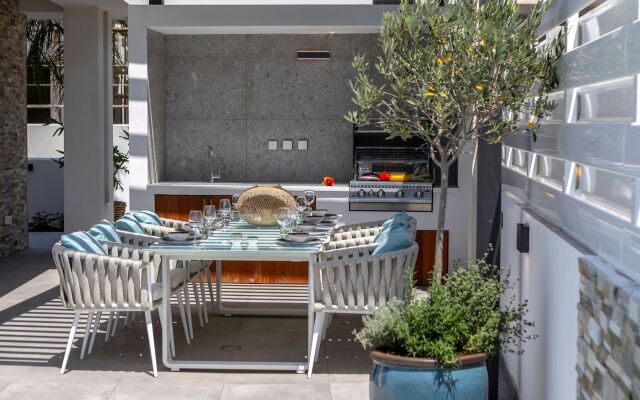 Louis Chris Le Mare Gold Luxury Villa