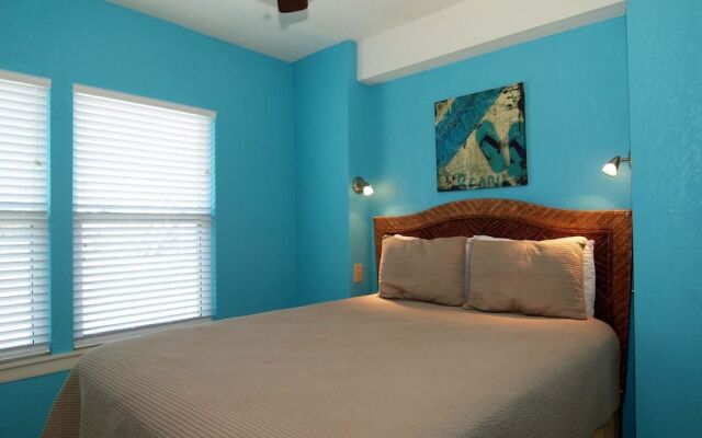 Pelican s Place LCV23