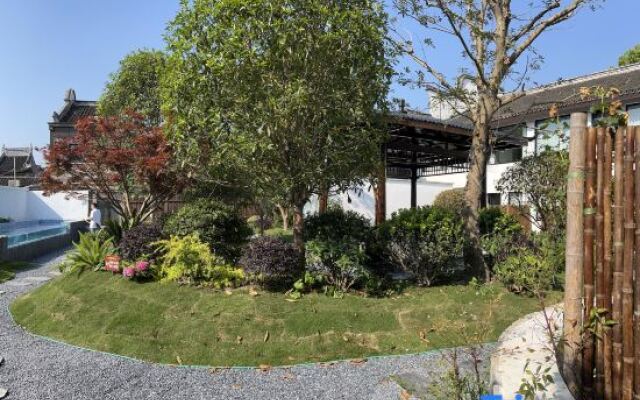 Sansheli Garden Hostel